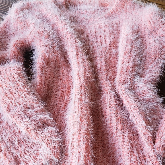 Pink sweater - Picture 2 of 3